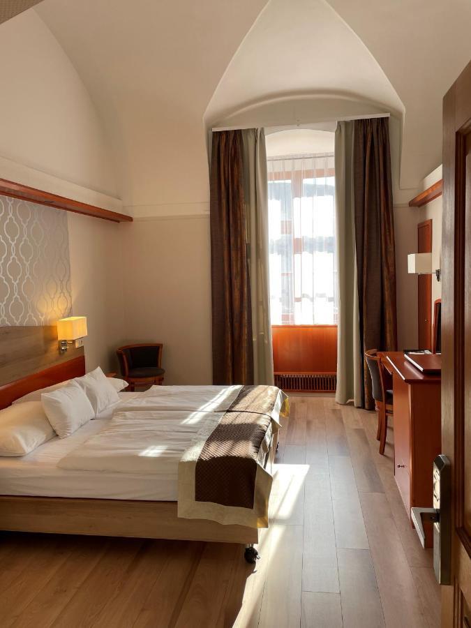 Gizella Hotel&Restaurant Veszprém Esterno foto