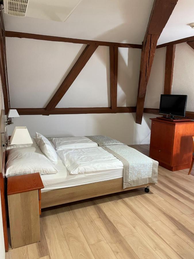 Gizella Hotel&Restaurant Veszprém Esterno foto