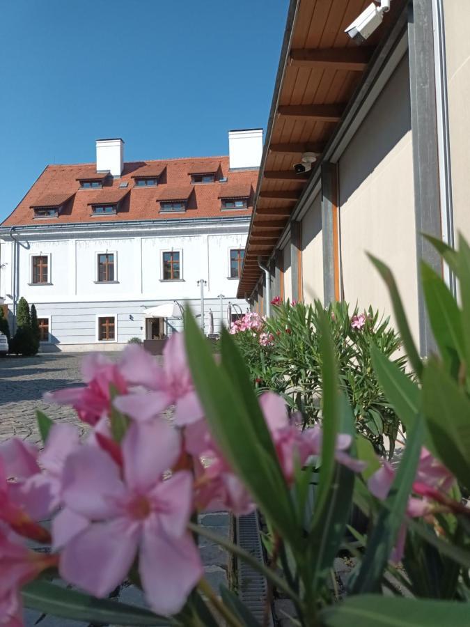 Gizella Hotel&Restaurant Veszprém Esterno foto