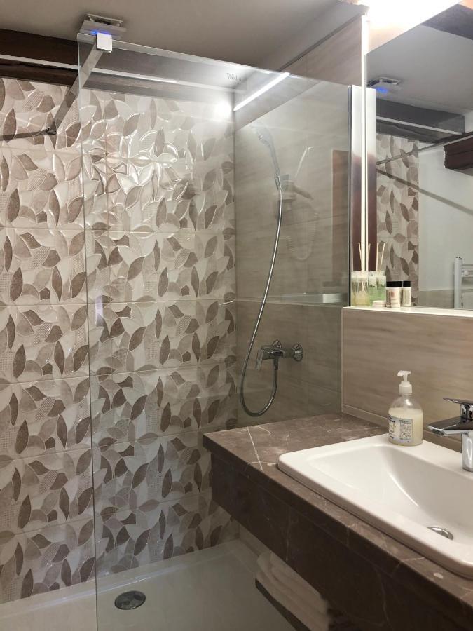 Gizella Hotel&Restaurant Veszprém Esterno foto